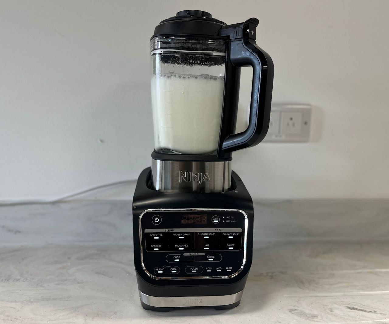 The cleaning mode in the Ninja Foodi Cold &amp; Hot Blender