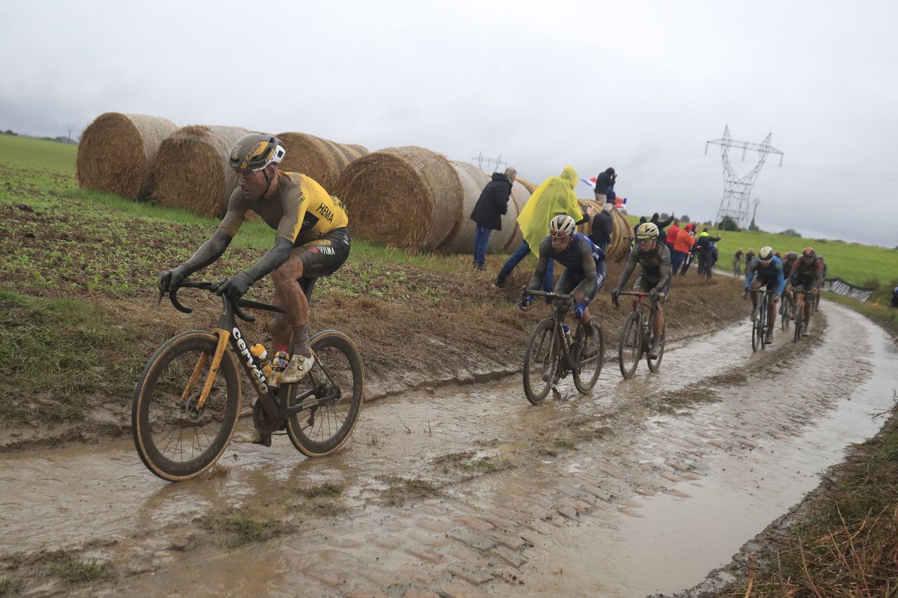 Paris Roubaix 2021 118th Edition Denain Roubaix 2577 km 03102021 Jumbo Visma photo Luca BettiniBettiniPhoto2021