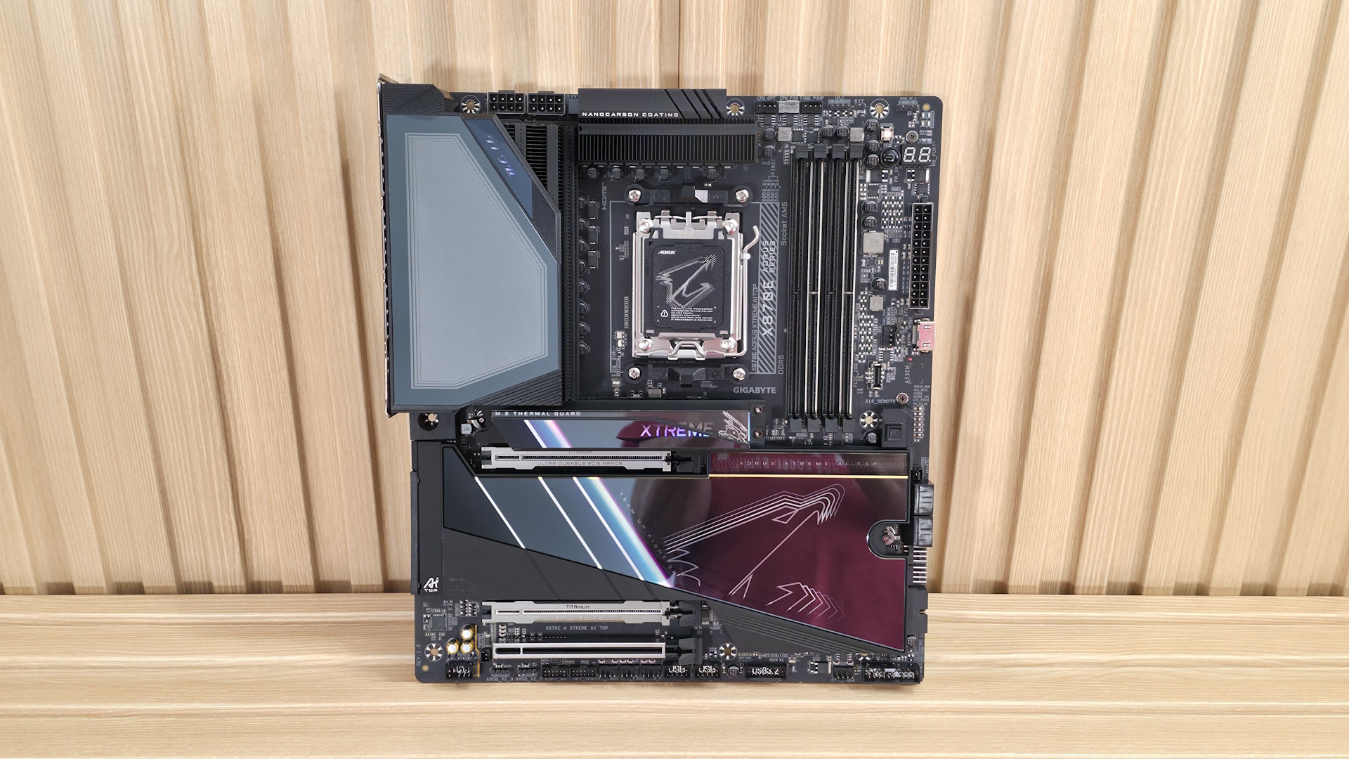 Gigabyte X870E Aorus Xtreme AI Top