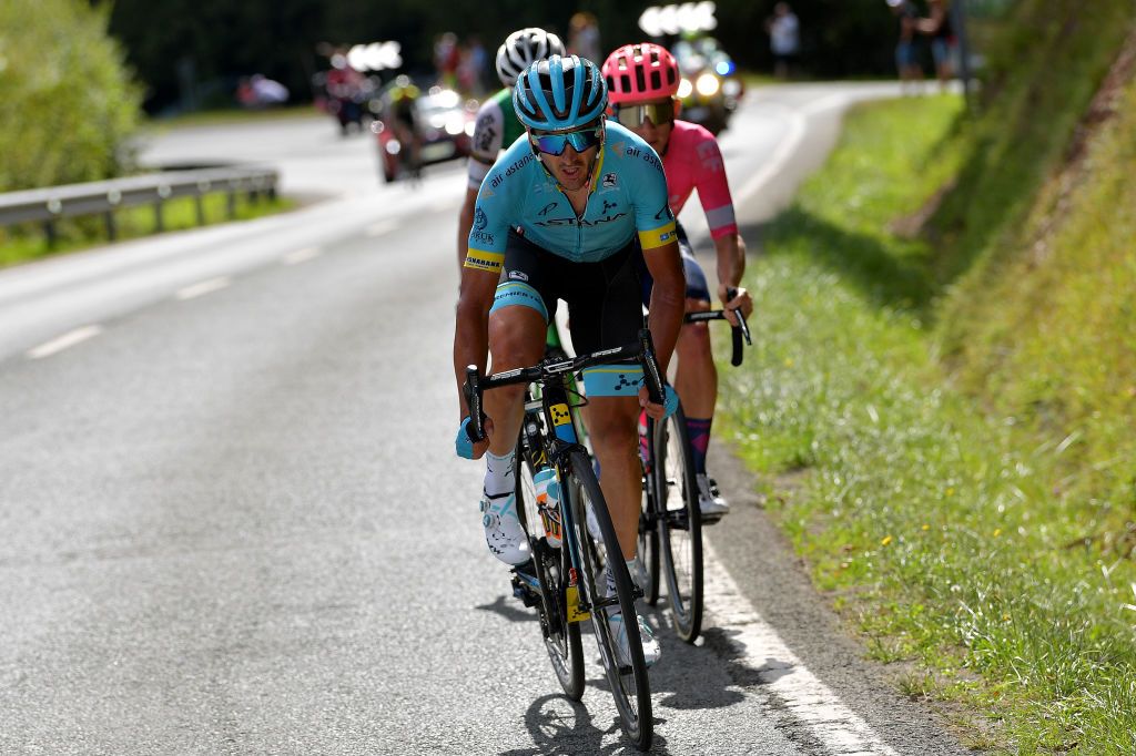 Gorka Izagirre leads Craddock and Aranburu on stage 11