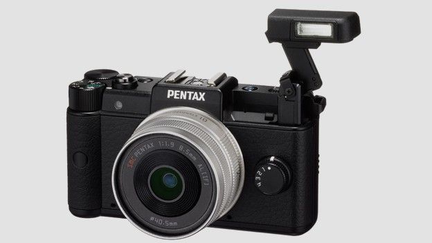 Pantex Q camera in black with extended flash