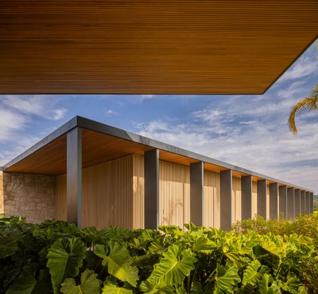 BGM Houseby Jacobsen Arquitetura, an Upstate Sao Paulo House