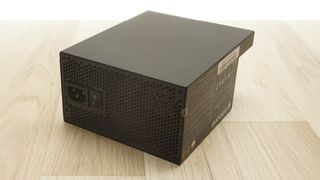 Lian Li Edge Gold EG1000G ATX 3.1