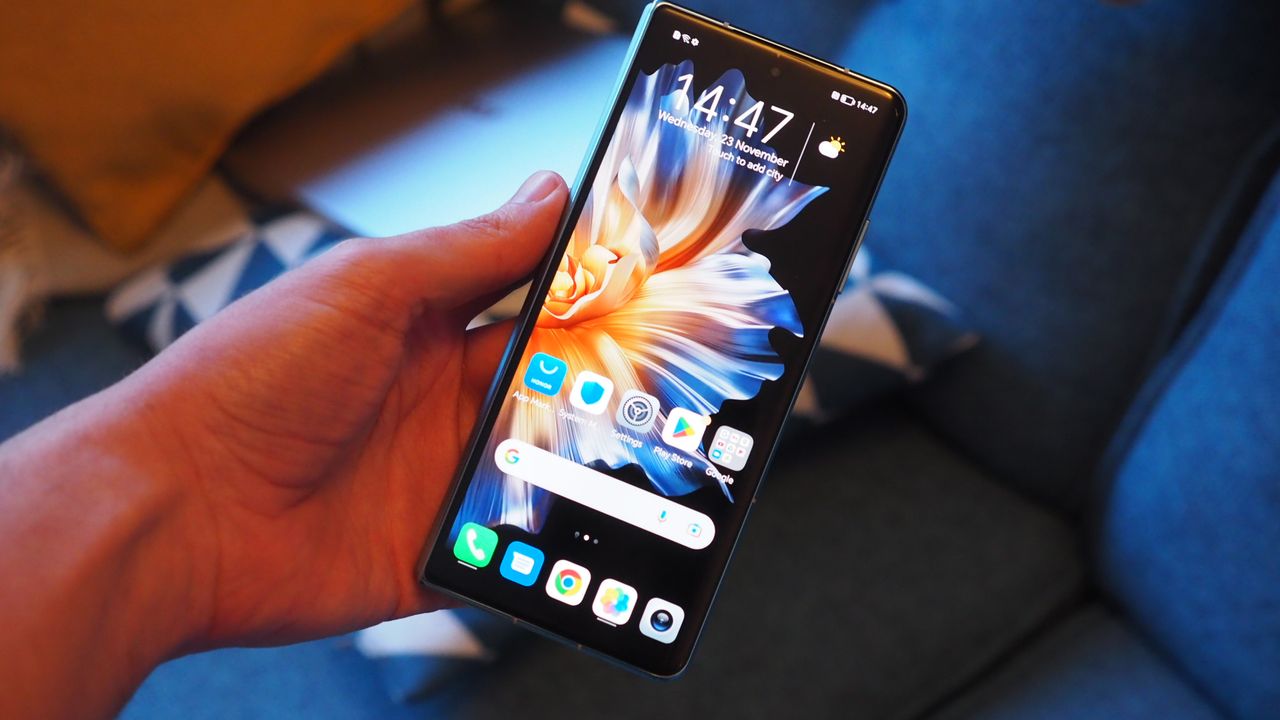 Honor Magic VS folding phone