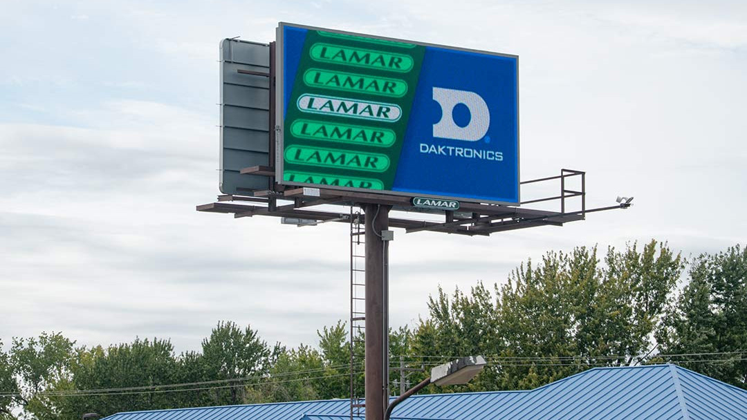 A South Dakota billboard lit up with Daktronics LED.