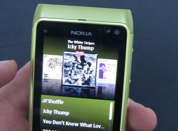 Nokia N8