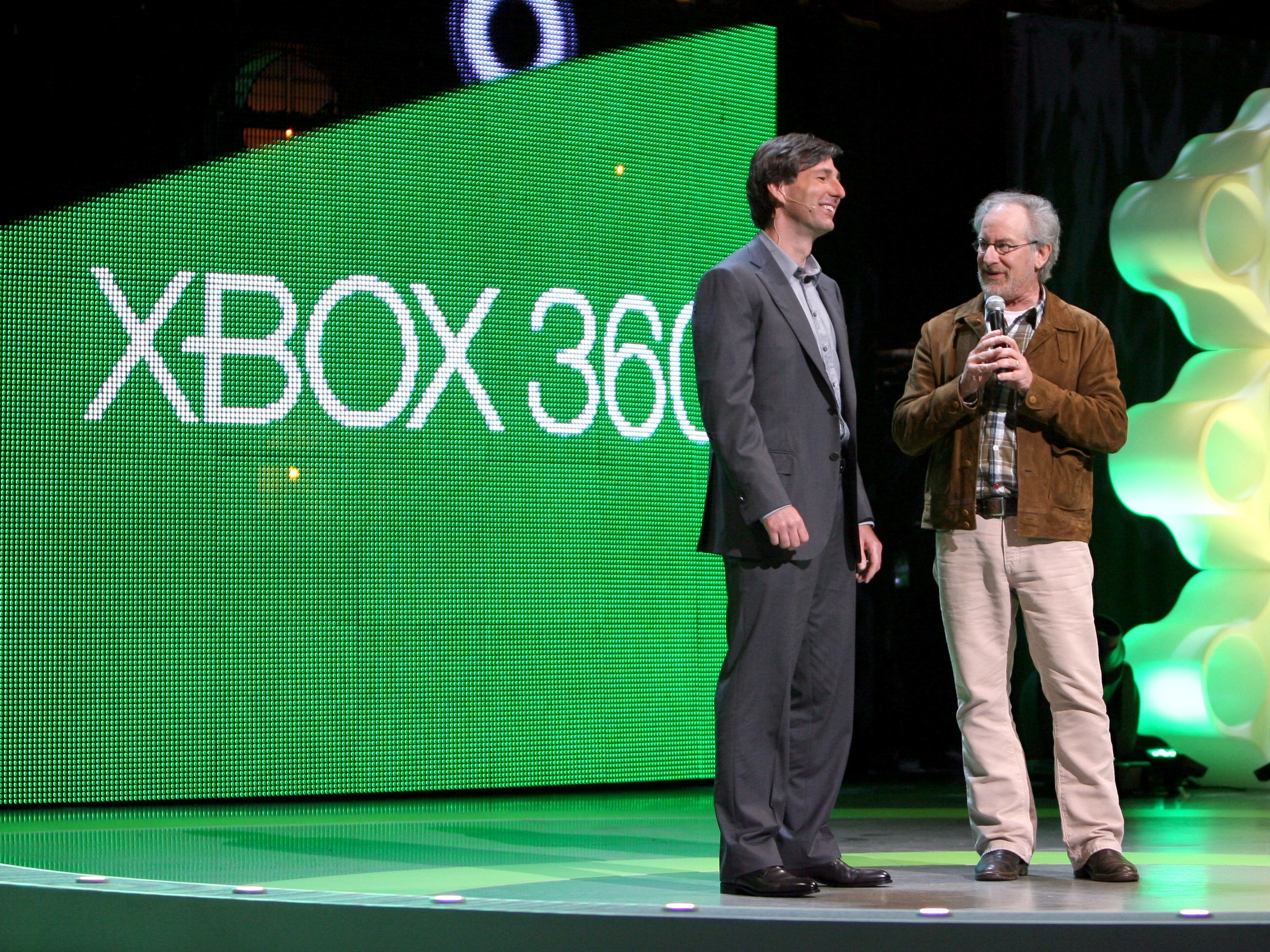 80 per cent of third party publishers are making Natal games for Xbox 360 says Robbie Back