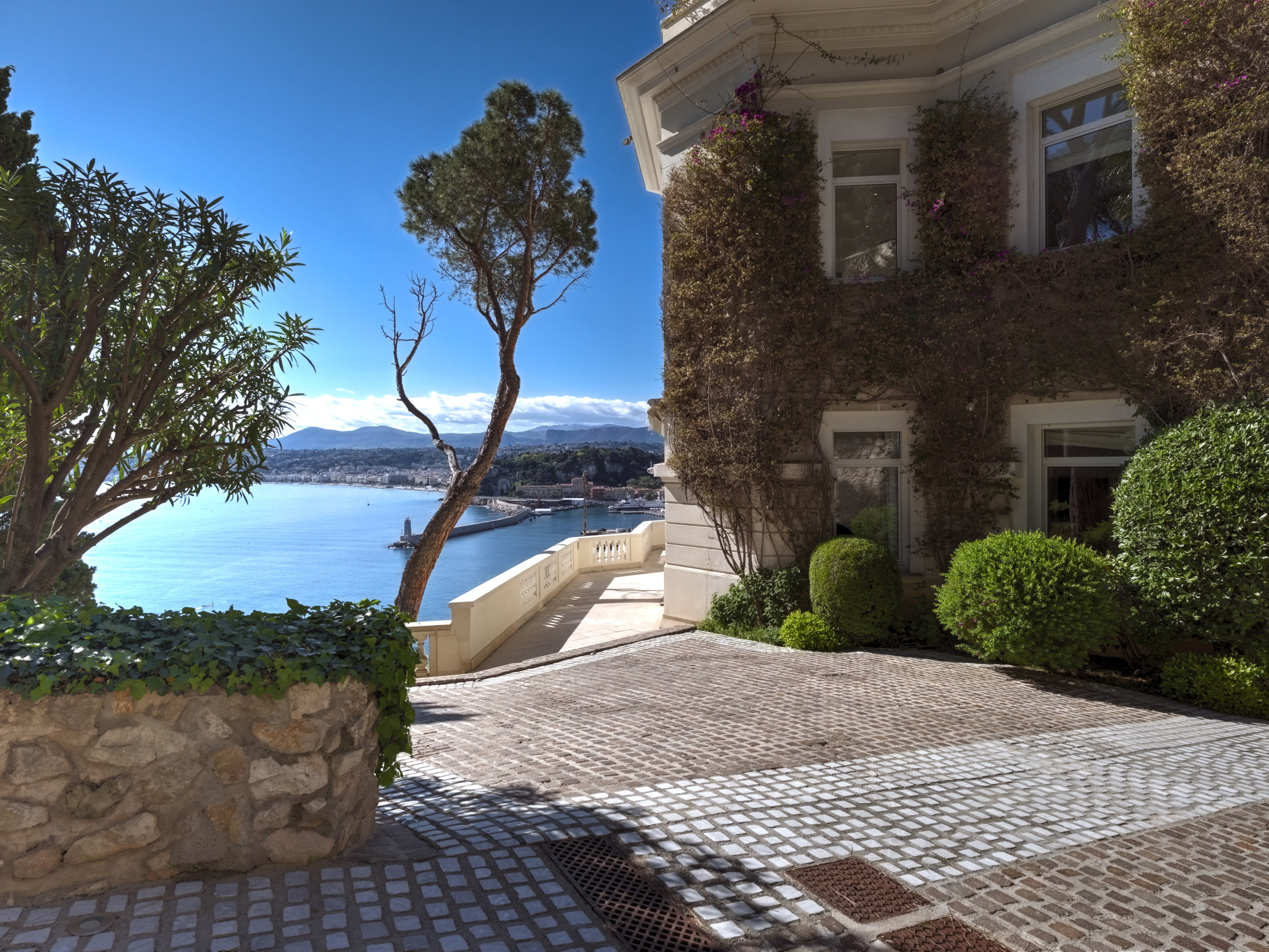 Glorious views at the Villa Roc Fleuri
