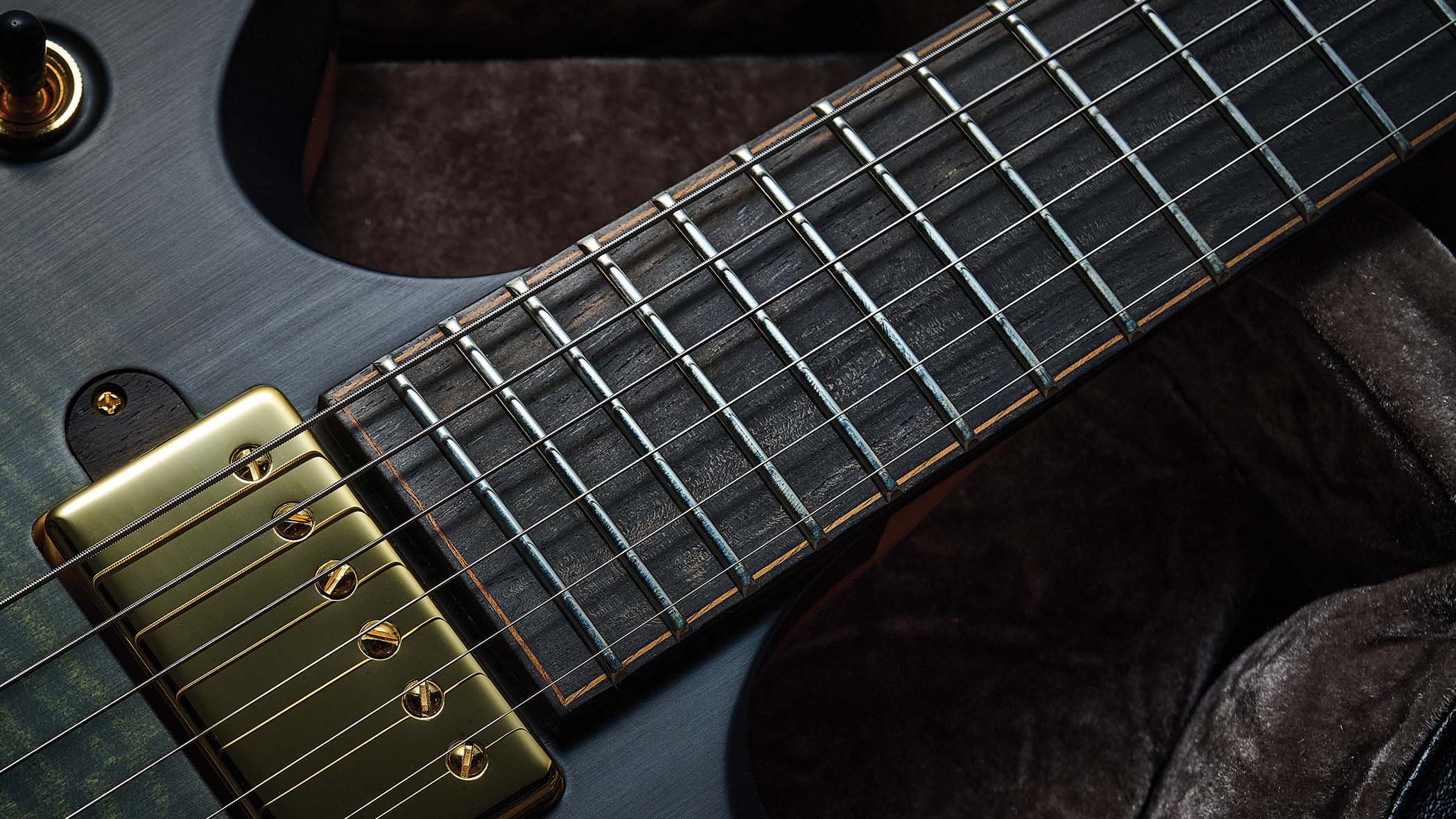 Lowden GL-J: George Lowden cites the Gibson ES-335 as an inspiration, but double-cutaway aside, it&amp;rsquo;s a totally different design