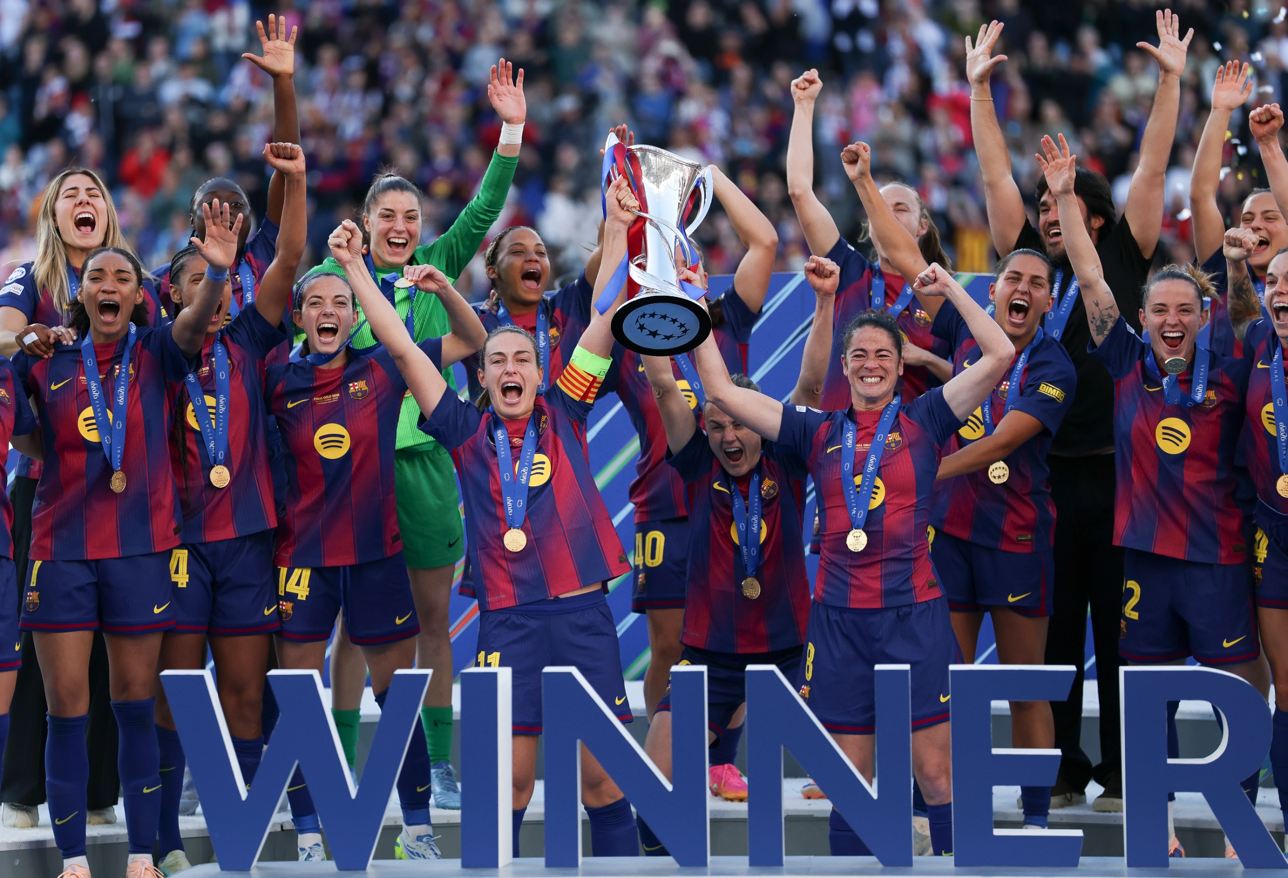 Alexia Putellas lifts the UEFA Women's Champions League trophy after the team&rsquo;s victory in the final between FC Barcelona and OL Lyonnes at Ullevaal Stadion on May 23, 2026 in Oslo, Norway.