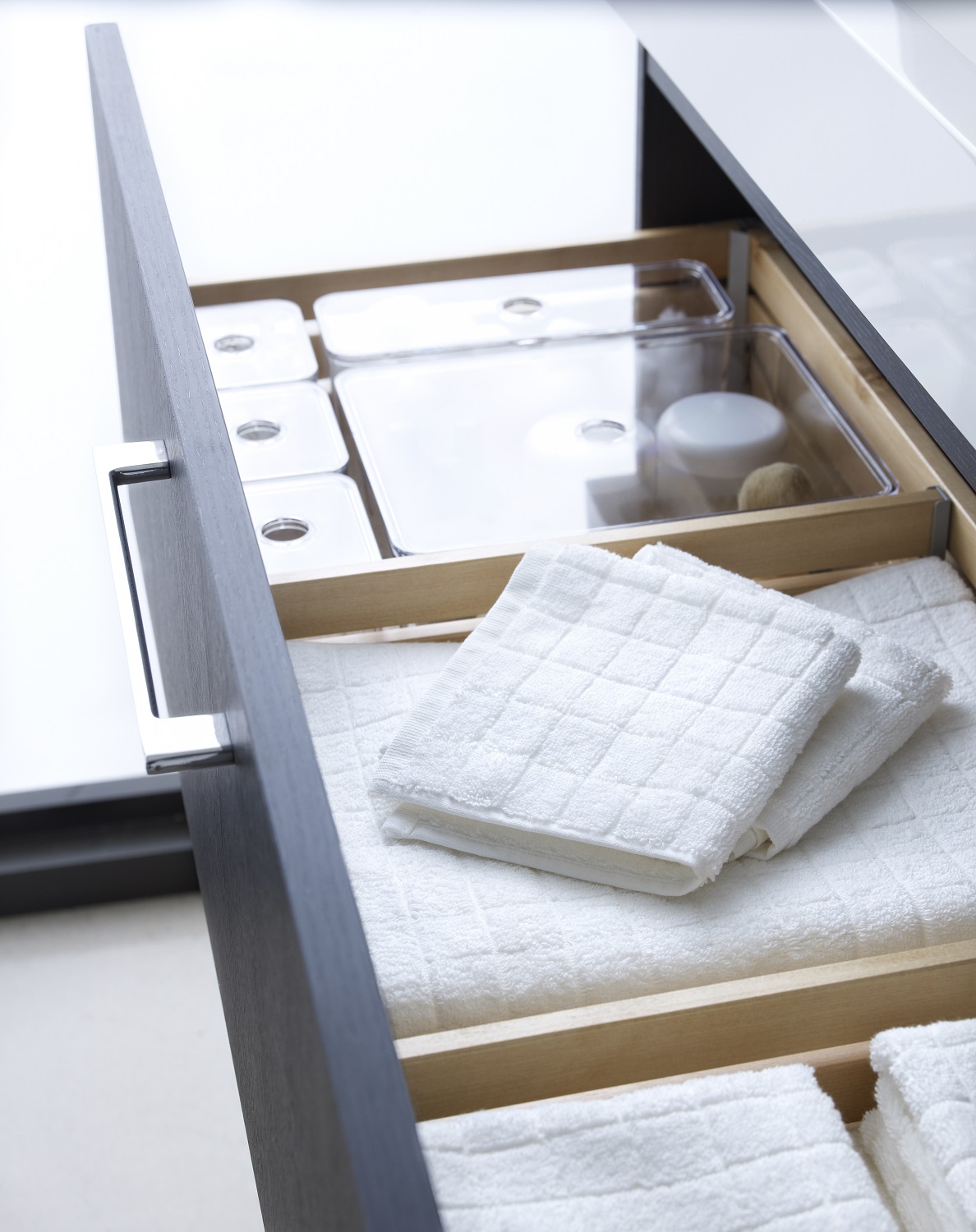 Godmorgon towel storage drawers