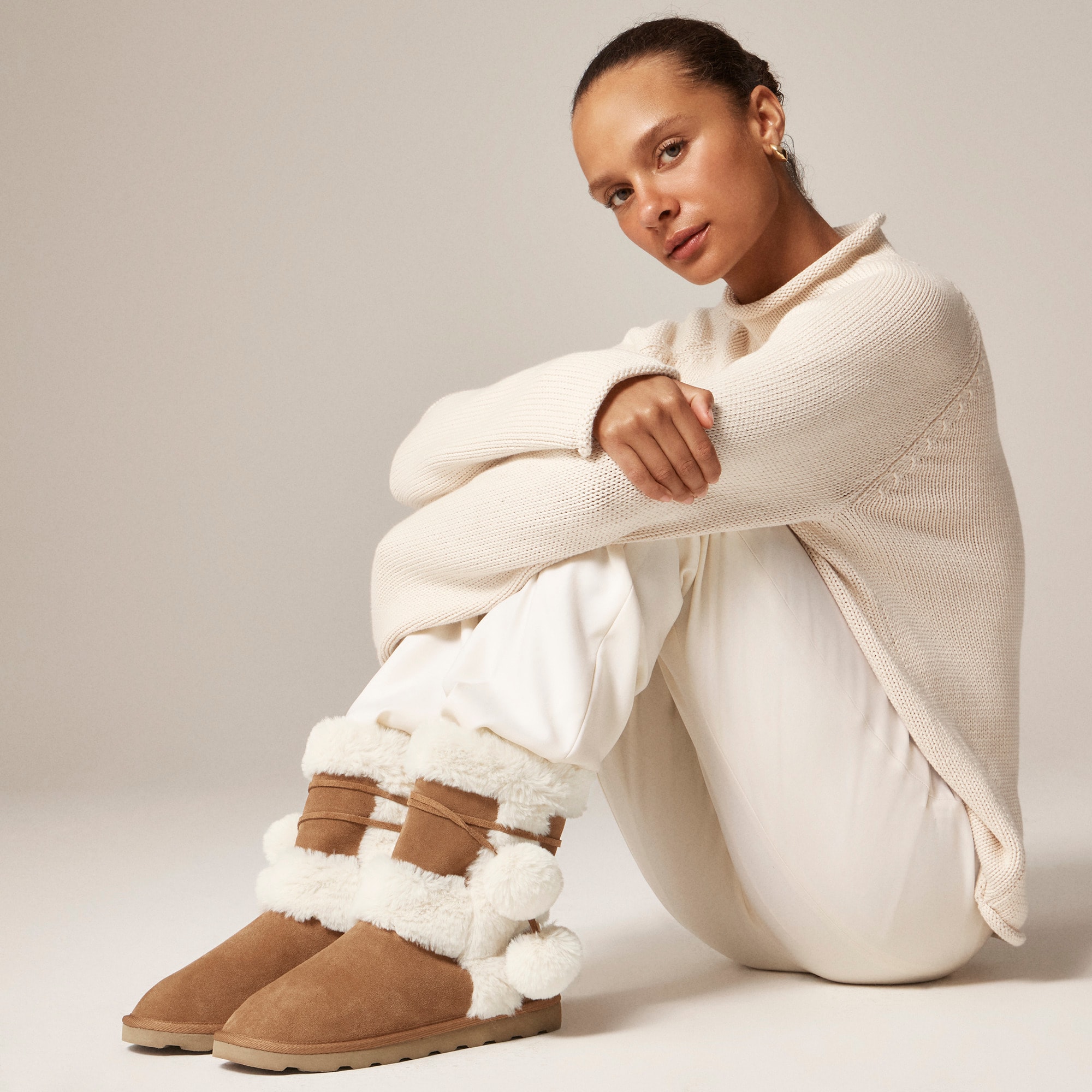 Faux-Fur Booties in Suede With Pom-Poms