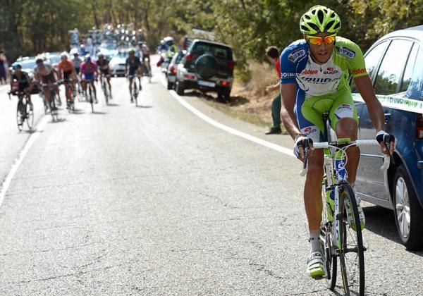 Eros Capecchi (Liquigas-Cannondale) attacks the break.