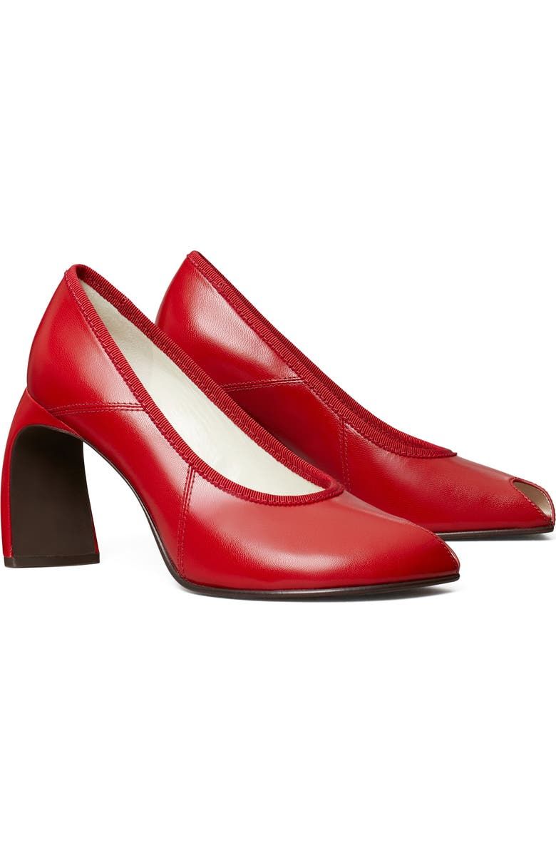 Pointed Toe Pump
