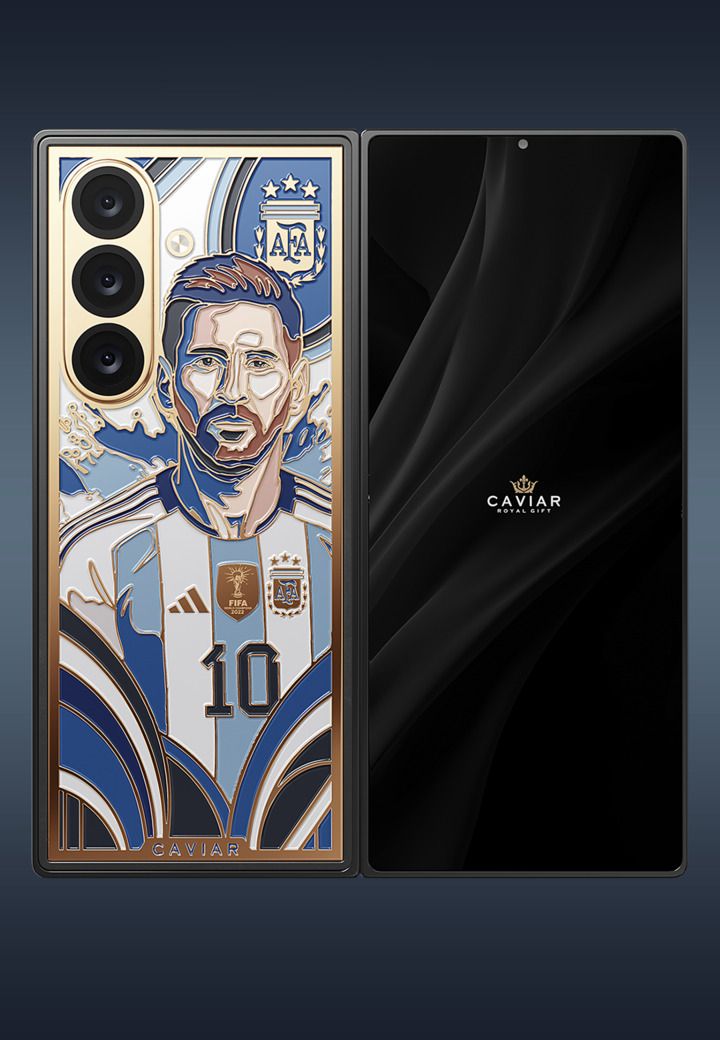 Galaxy Z Fold 8 Ultra Caviar Collection back and cover screen