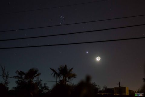 Astrophotographer Catches Star Cluster, Moon & Venus in One Amazing ...