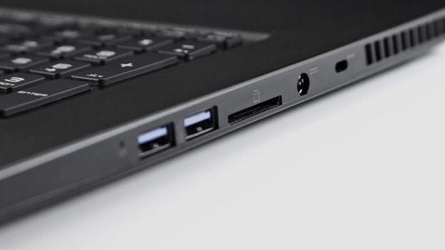 XMG C703 review