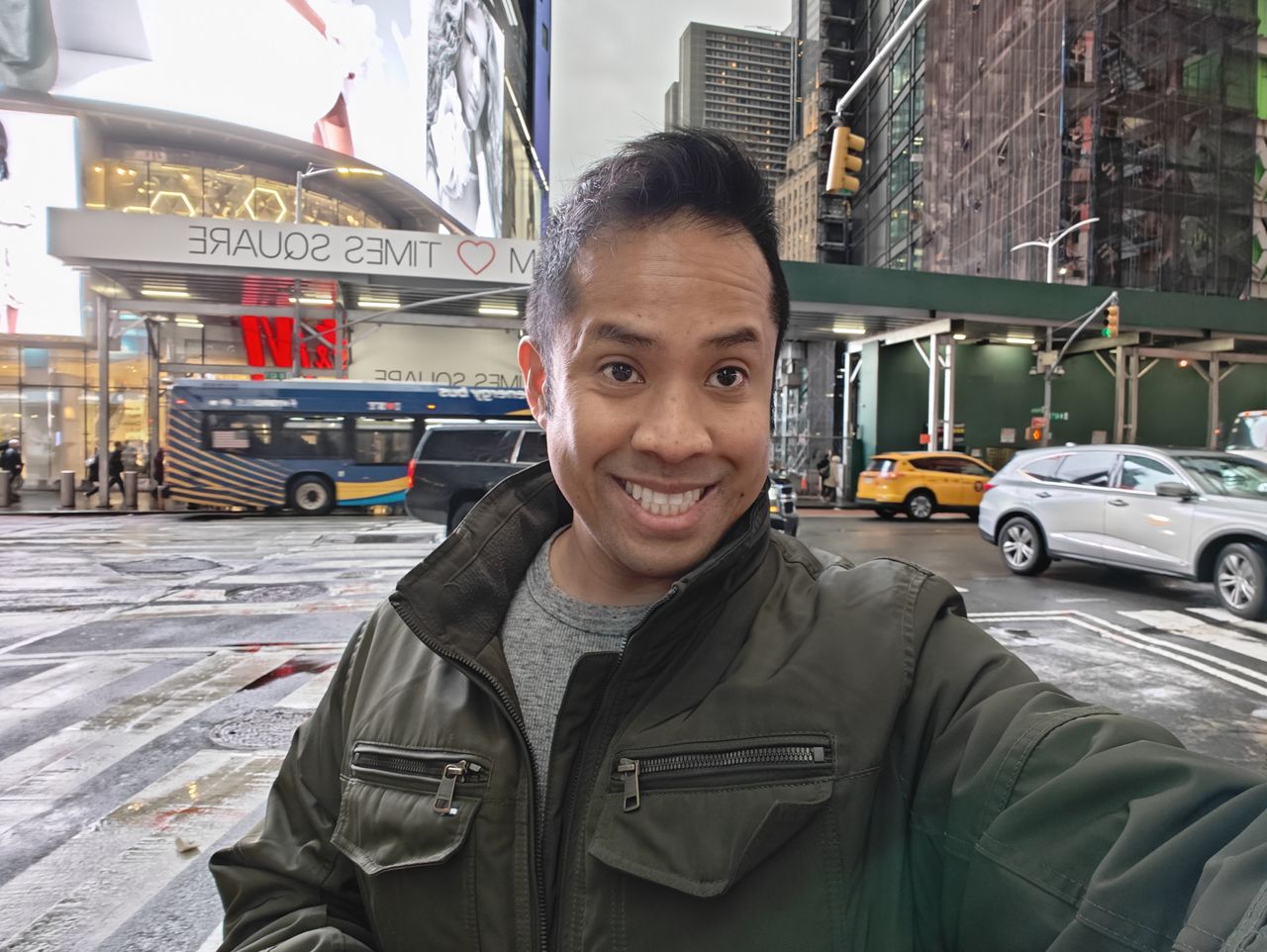 OnePlus 12 selfie.
