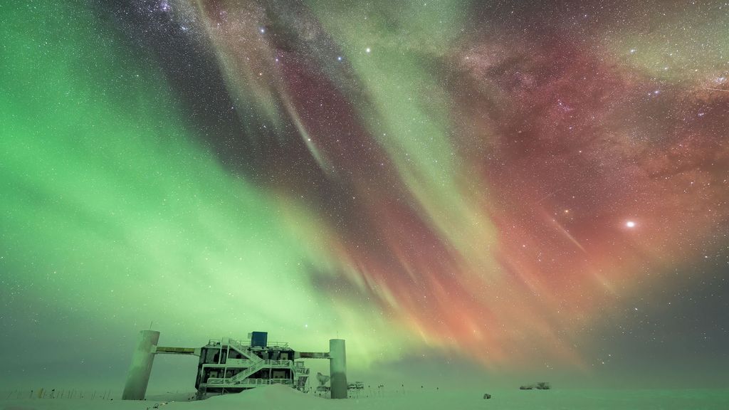 Discover amazing astro photography with Northern Lights Photographer of ...