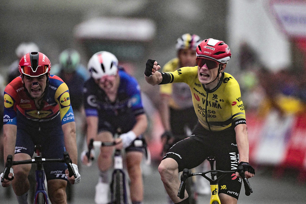 Stage 2: Vingegaard takes the win