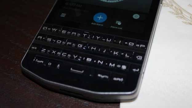 Porsche Design BlackBerry P'9983 5