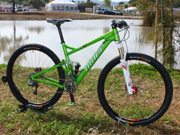 Niner has completely redesigned its JET 9 with hydroformed tubed and a notably stiffer rear end.
