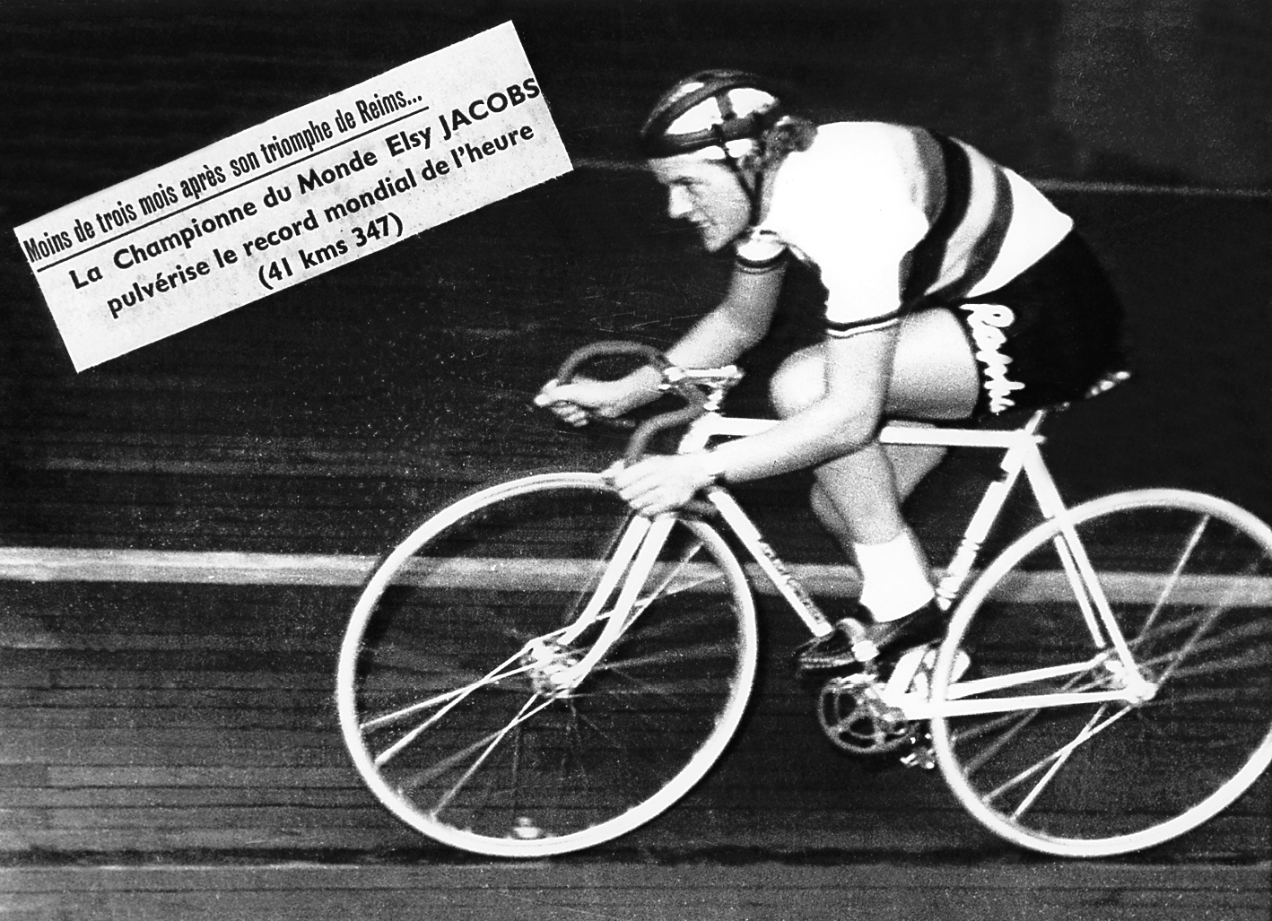 Elsy Jacobs riding to a new hour record in 1958