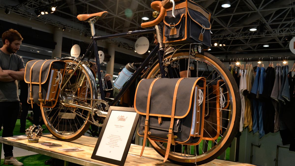 The 14kg Ren&eacute; wears Gilles Berthoud luggage and saddle. The frame is made from Reynolds 853 Pro Team tubing