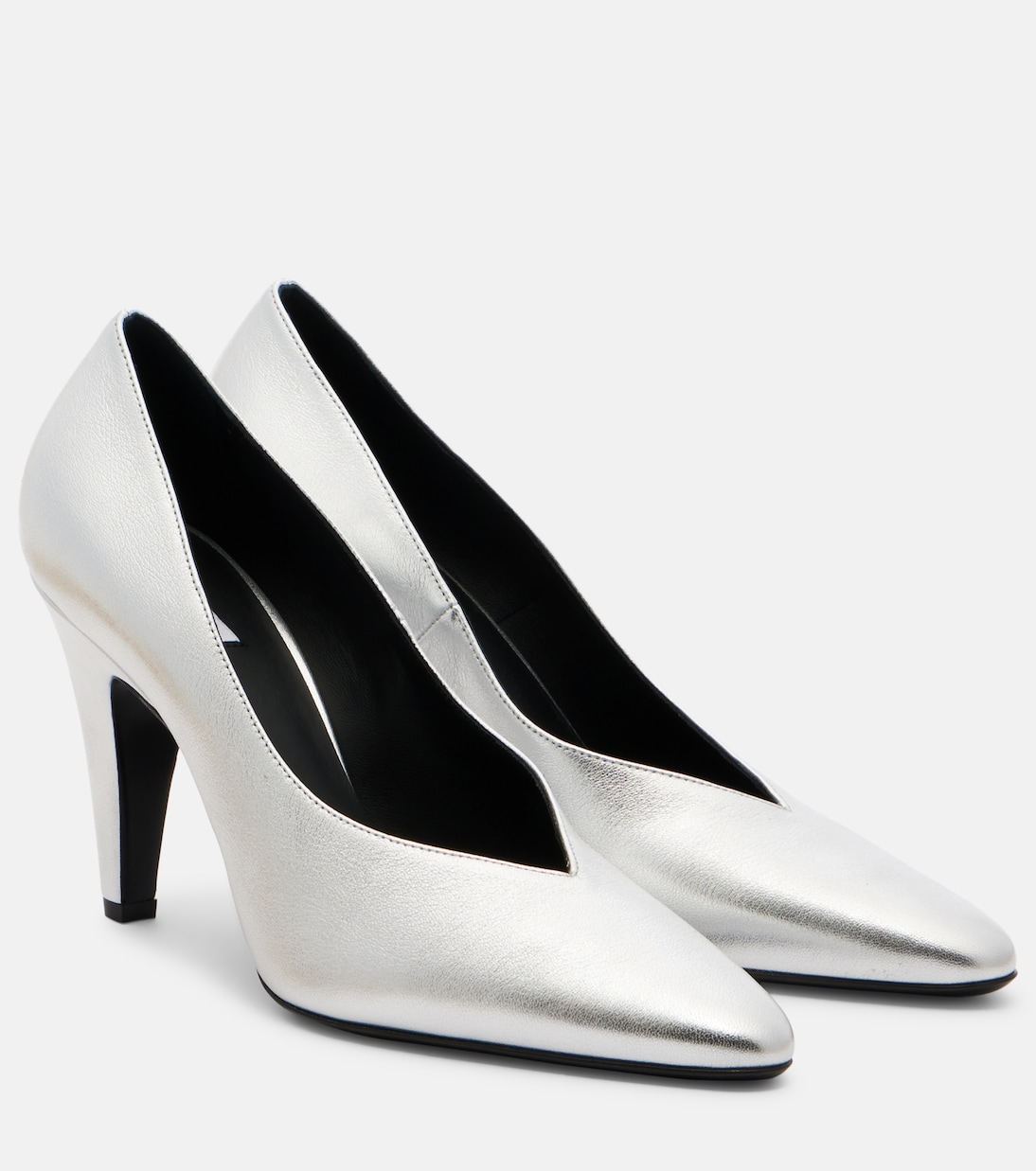 Metallic Leather Pumps in Silver - Alaia