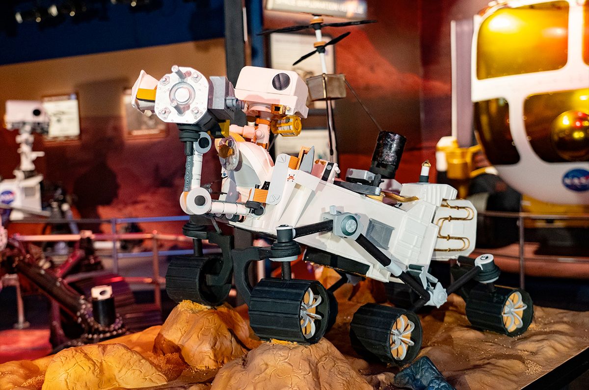 Mars Rover Cake Celebrity chef Duff Goldman makes Perseverance Mars rover cake | Space