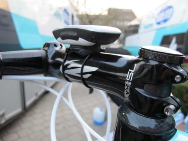 Tom Boonen (Omega Pharma-Quick Step) recently replaced his temporary FSA stem with this 140mm-long Zipp Service Course SL model. Note the way team mechanics have attached the computer mount, too.