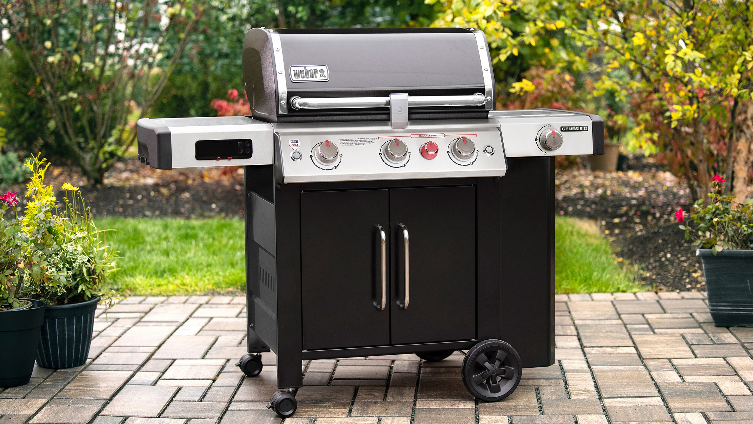 paniek Nederigheid nicht Weber Genesis II EX-335 GBS smart barbecue review: a clever grill for  serious chefs | Gardeningetc