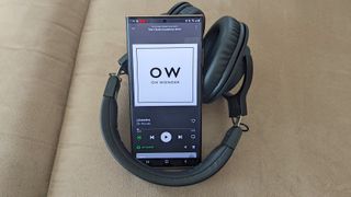 Oh Wonder's "Livewire" playing on the Audio-Technica ATH-M20xBT