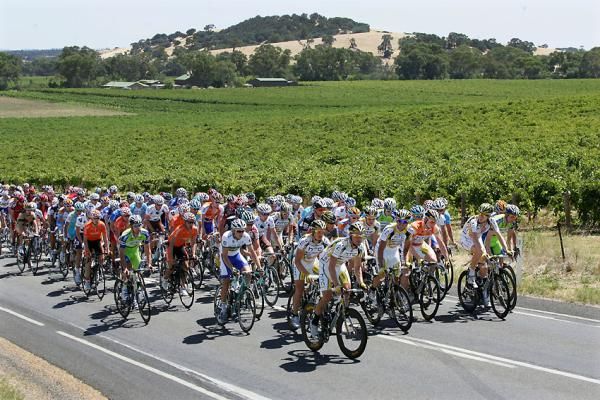 Magnificent weather and scenery greets the peloton in South Australia