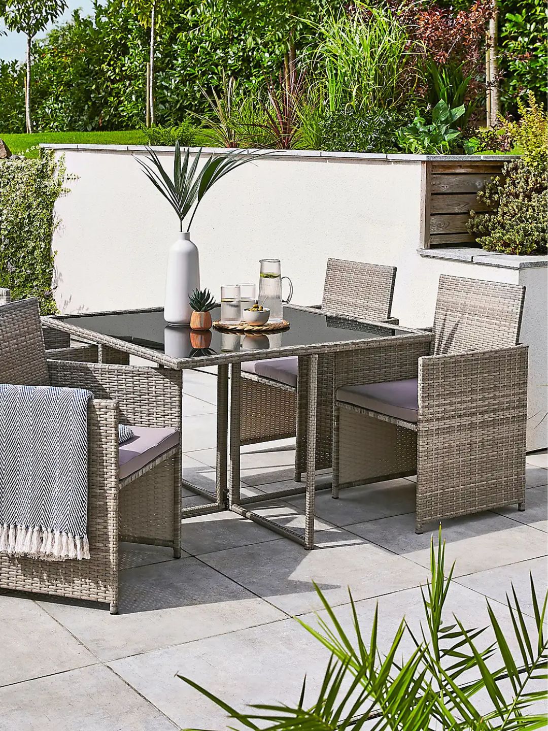 1898, Grey Rattan 4 Seater Dining Cube Set