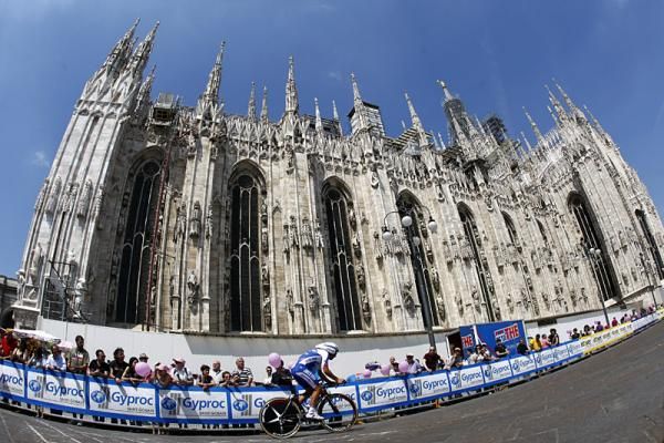 The Giro's final stage took riders past Milan's Duomo.