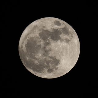 Alexander Krivenyshev of WorldTimeZone.com took this close-up view of the supermoon full moon of Jan. 1, 2018 from Hoboken, New Jersey.
