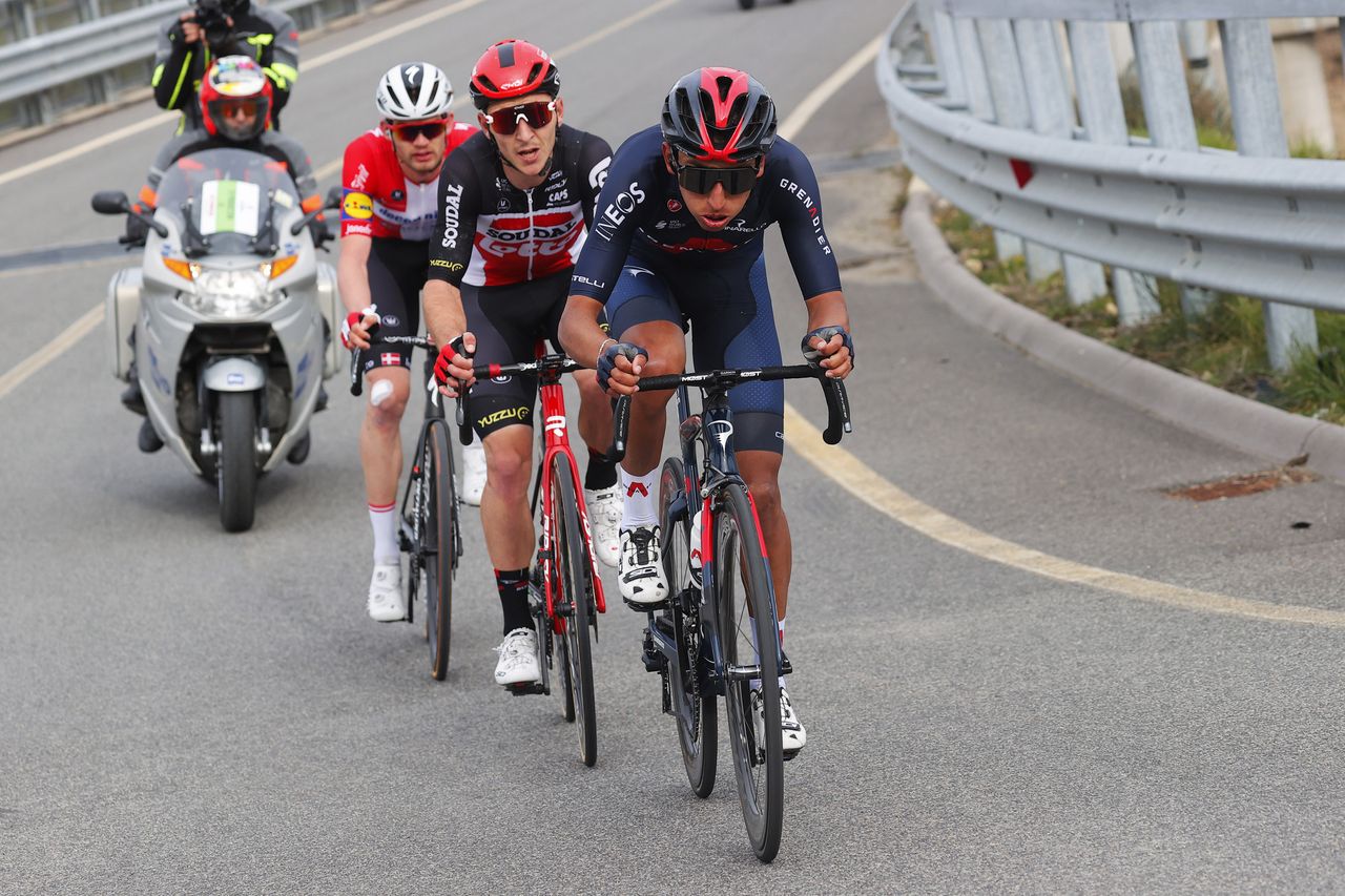 Egan Bernal (Ineos Grenadiers) went on the attack