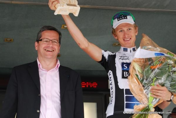 Gustav Larsson (Team Saxo Bank) leads after stage four.