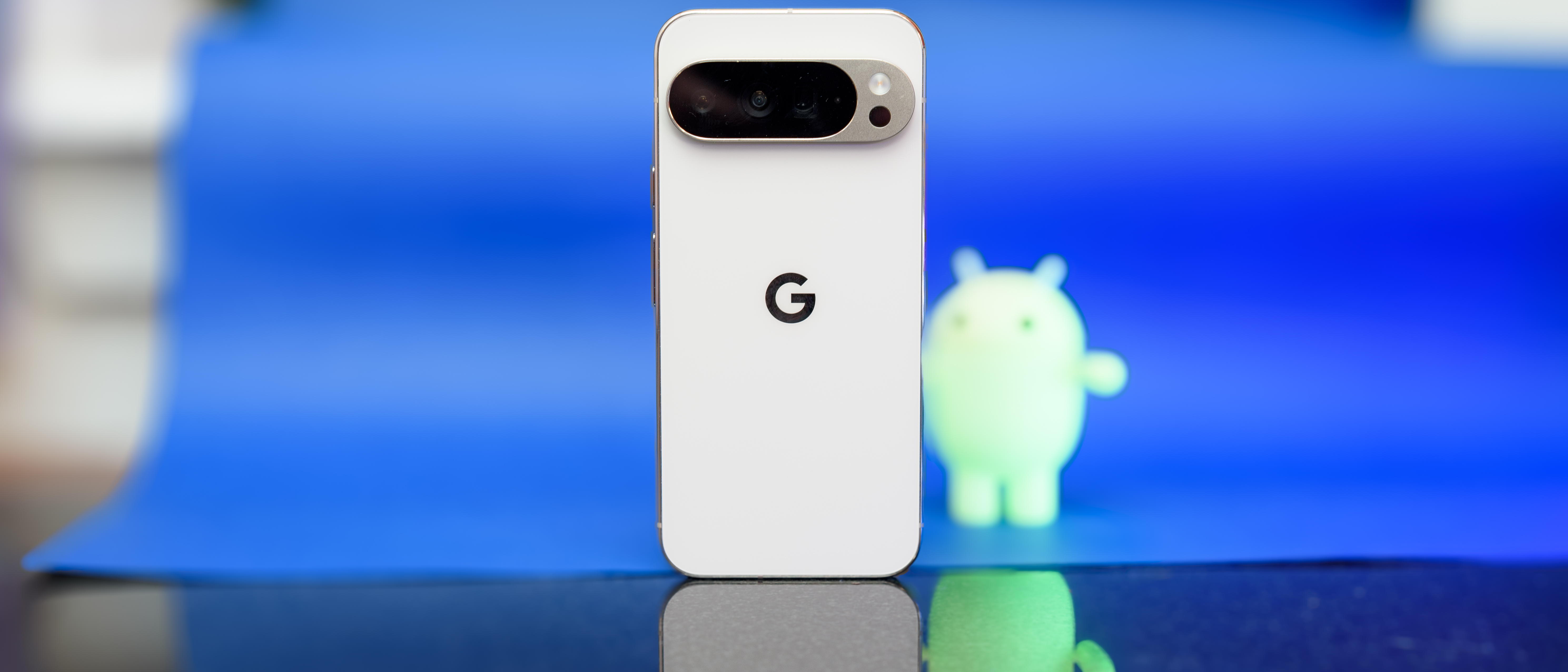 After a week reviewing the Pixel 10 Pro XL, I wouldn't give it up for all the iPhones in the world" target="_self" data-before-rewrite-localise="/phones/google-pixel-phones/google-pixel-10-pro-xl-review