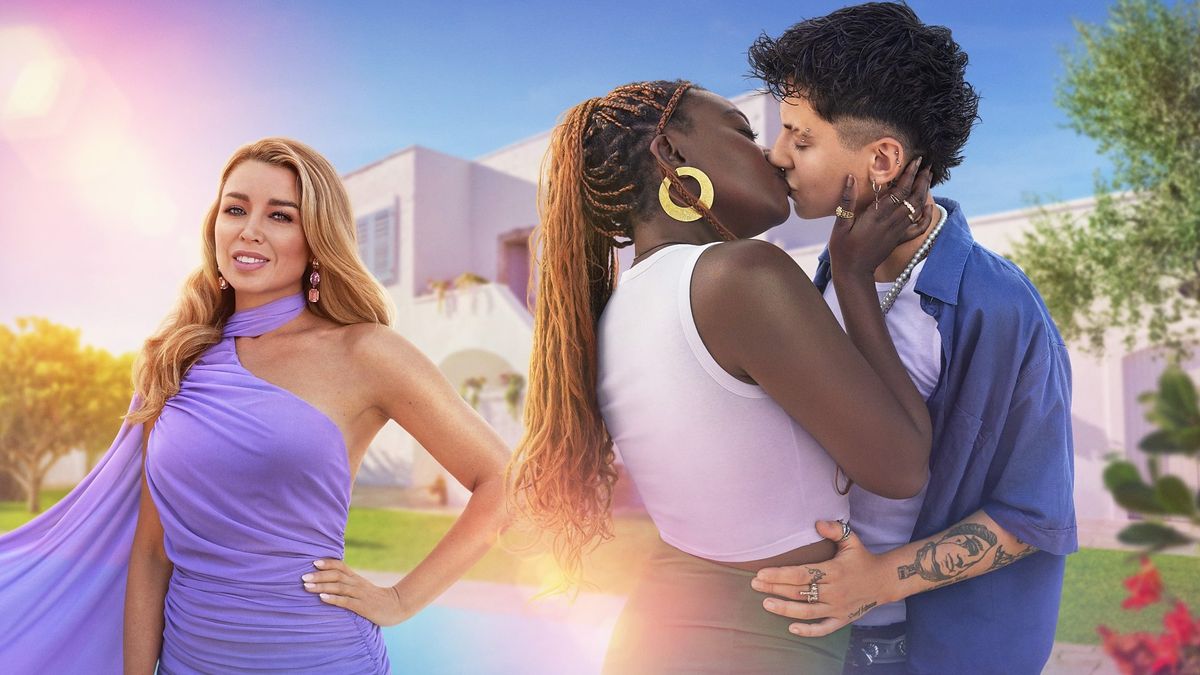 Demi and Fiorenza share a passionate kiss as Dannii Minogue looks on in I Kissed a Girl