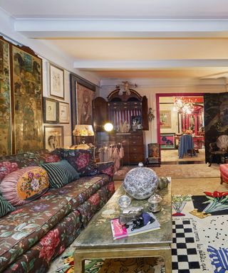 Gloria Vanderbilt's living room