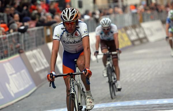 Robert Gesink (Rabobank) finishes the stage
