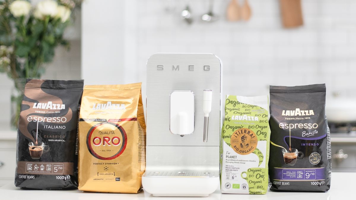 coffee-machine-deal-of-the-decade-get-gbp130-off-a-great-smeg-bean-to-cup-and-20-kilos-of-coffee