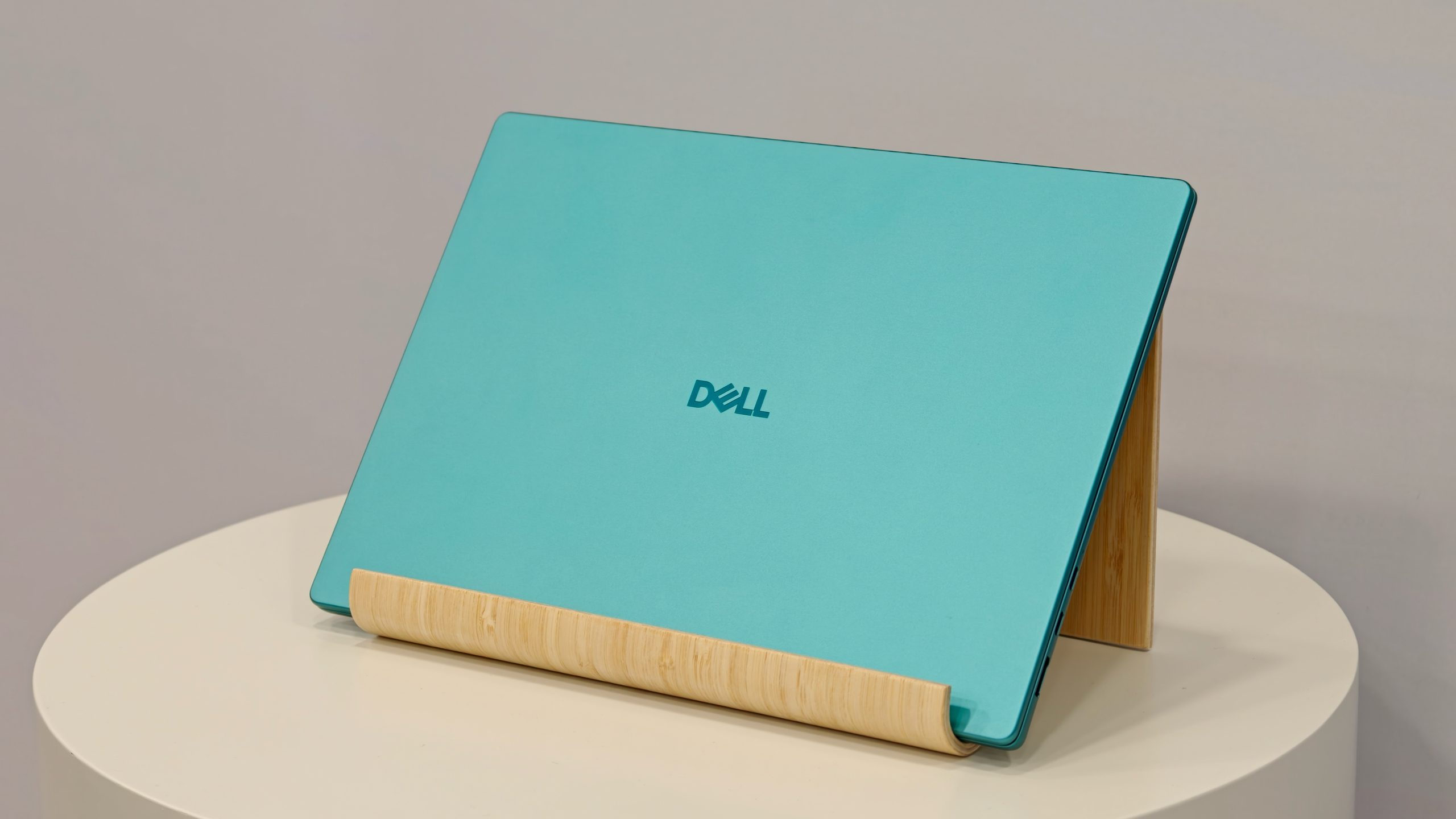 Hands-on with the Dell 14S at IFA 2026