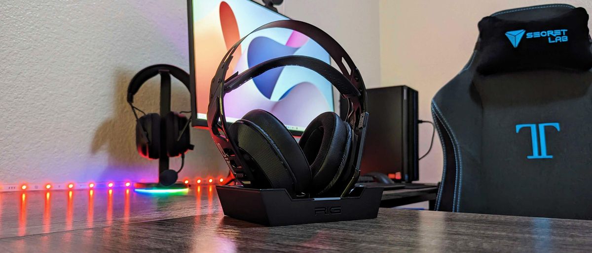 Image of the RIG 900 MAX HX wireless Xbox headset.