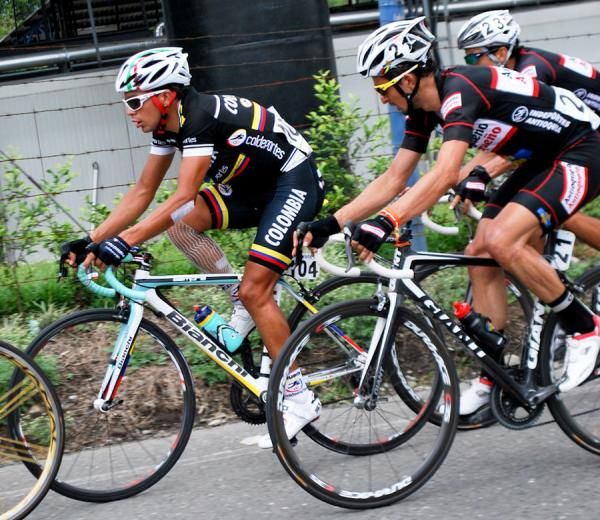 The Colombia-Coldeportes team in action