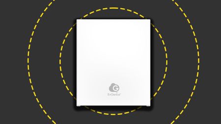 The EnGenius ECW515 on the ITPro background