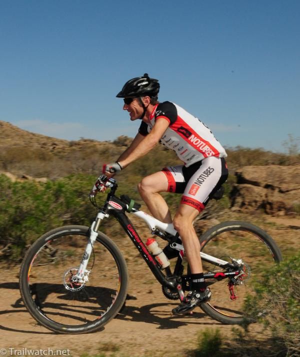 The NoTubes 5-person team riding to victory