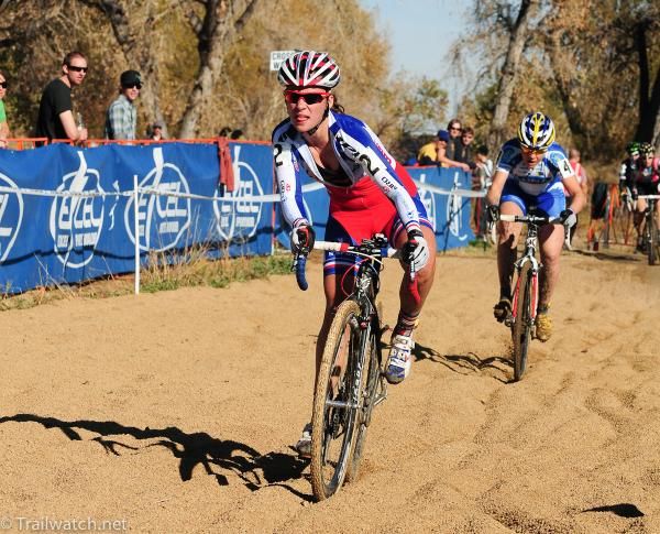 Caroline Mani (SRAM) using some body English to stay upright